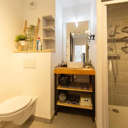Apartment Christine A *